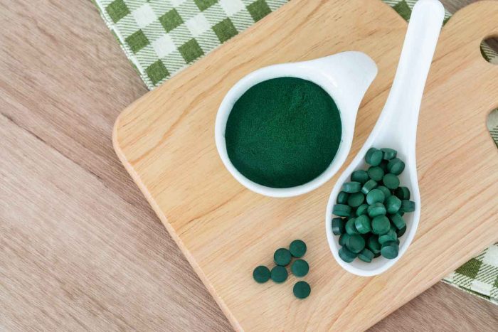 organic spirulina powder